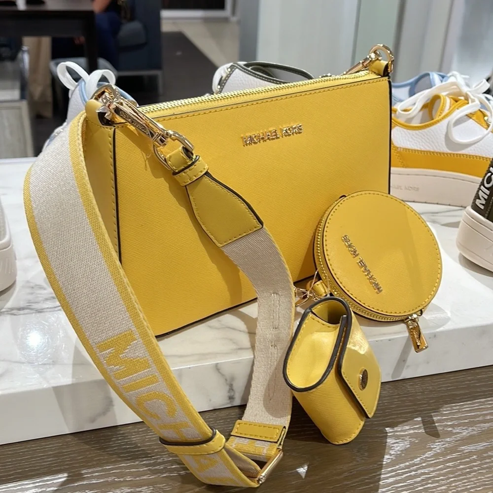 MICHAEL KORS Jet Set Saffiano Leather Crossbody Bag with Case Apple Airpods Pro®